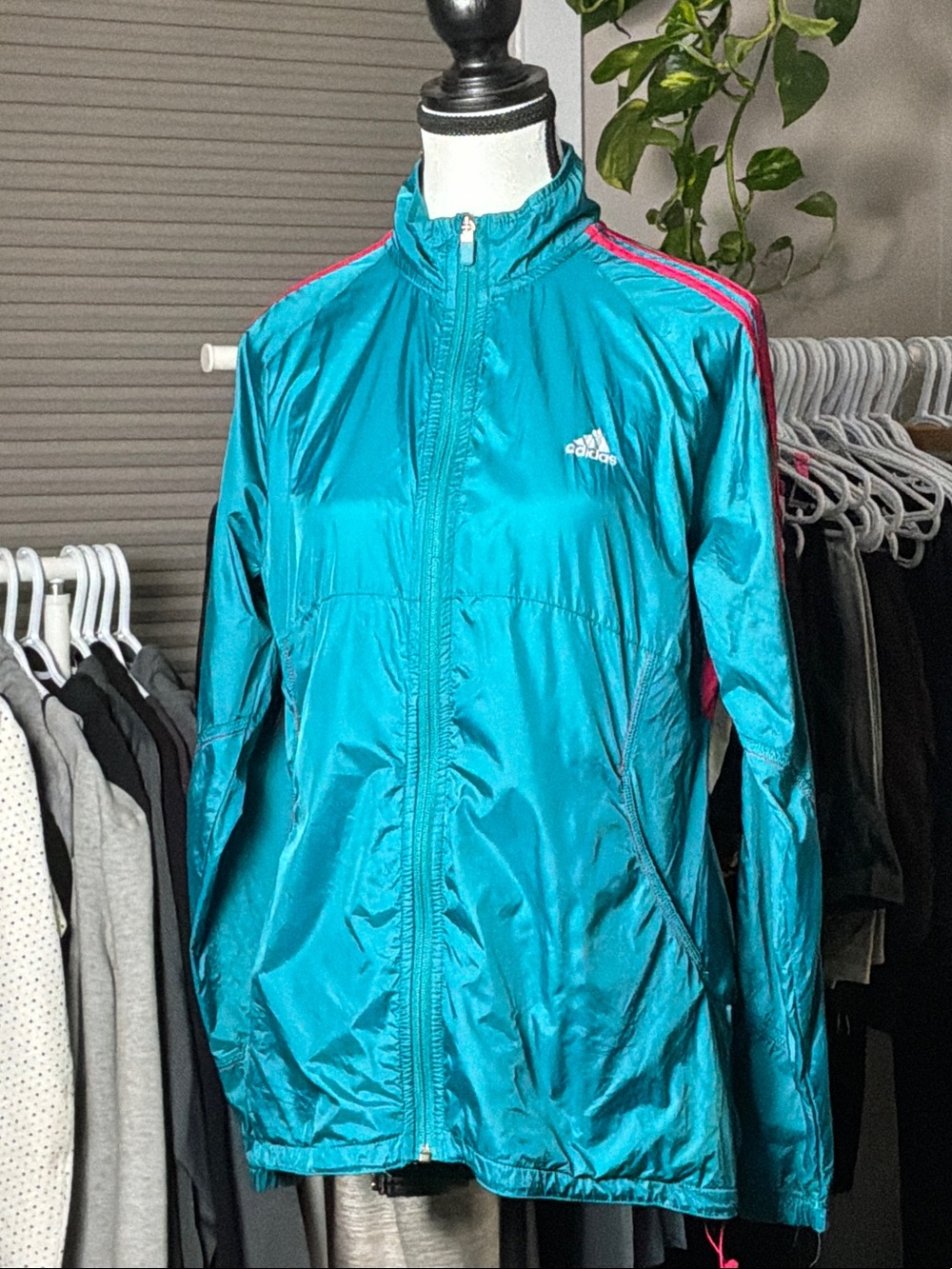 ADIDAS | Y2K INSPIRED RUNNING JACKET - Picture 2 of 15